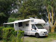 C10 met camper zomer.jpg