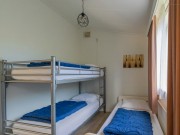 Oude strandhuis slaapkamer kinderen.jpg